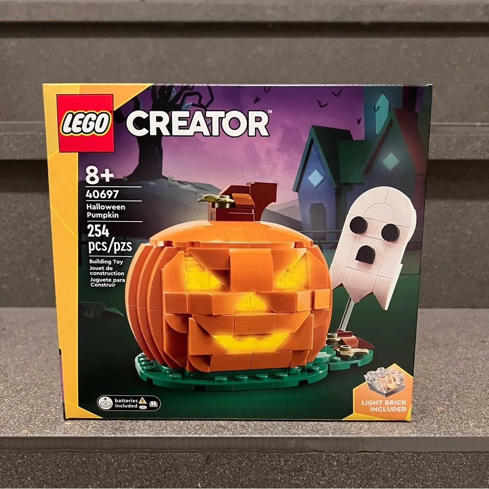 LEGO Light Up Two Faces Halloween Pumpkin with White Ghost 40697, 254 Pieces,NIB